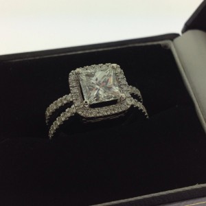 Princess cut halo engagement ring