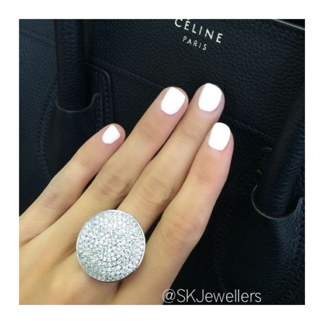 Pave diamond disc ring
