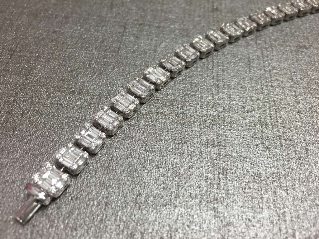 emerald cut diamond bracelet