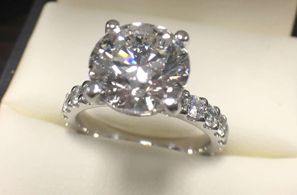 How to maximize your diamond’s sparkle by focusing on the right diamond cut