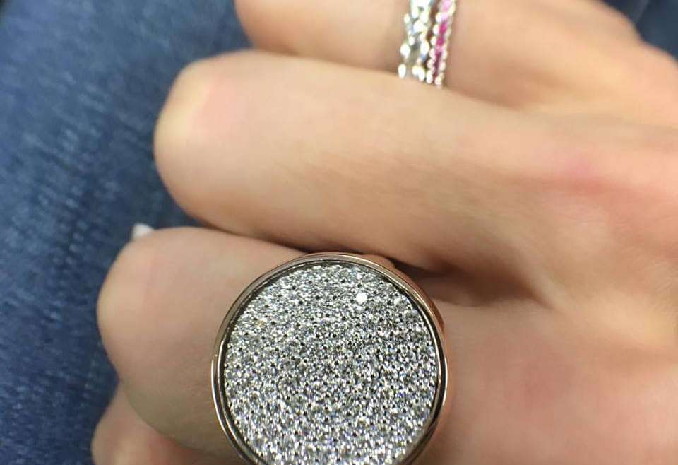 Pave diamond disc ring