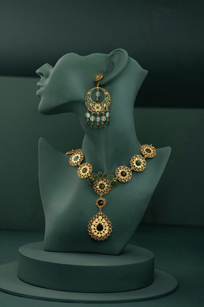 how-to-clean-gold-jewelry-at-home